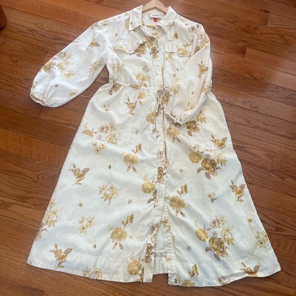 Artsy Teacher Full Button Down Shirt Dress Gold Roses on Cream Long Women’s L - Picture 2 of 16